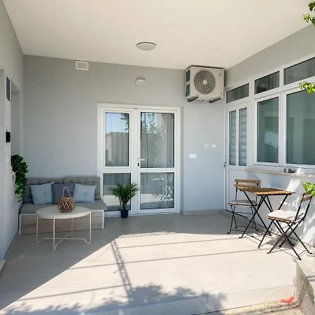 Apartman Modern Overlooking Downtown Makarska